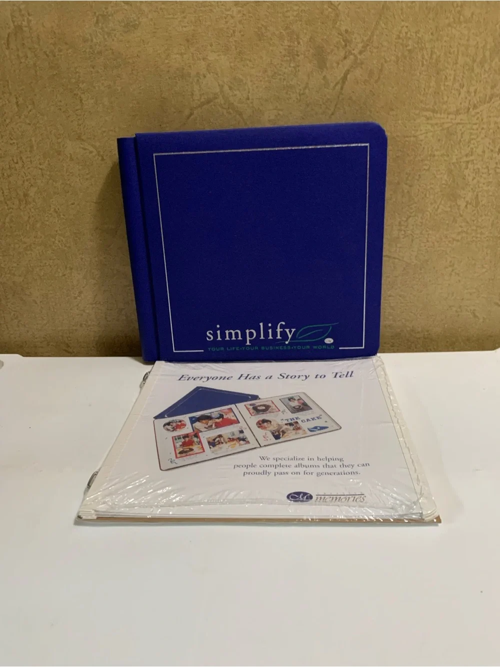CREATIVE MEMORIES 7 x 7 Photo Album Royal Blue NEW in Box